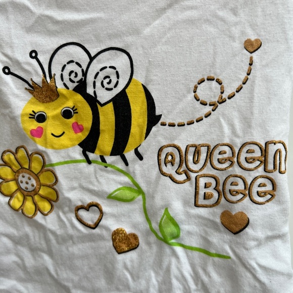 Young Hearts 24M White, Yellow, Black and Green Queen Bee Short Sleeve Tshirt - Picture 2 of 4